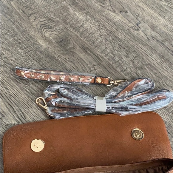 Studded clutch - Picture 5 of 5